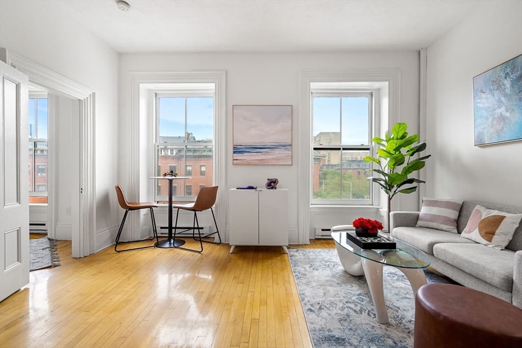 703 Massachusetts Ave #17 photo 4