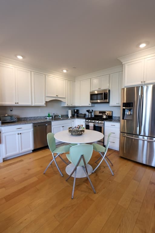 1008 Tremont St #9 photo 5