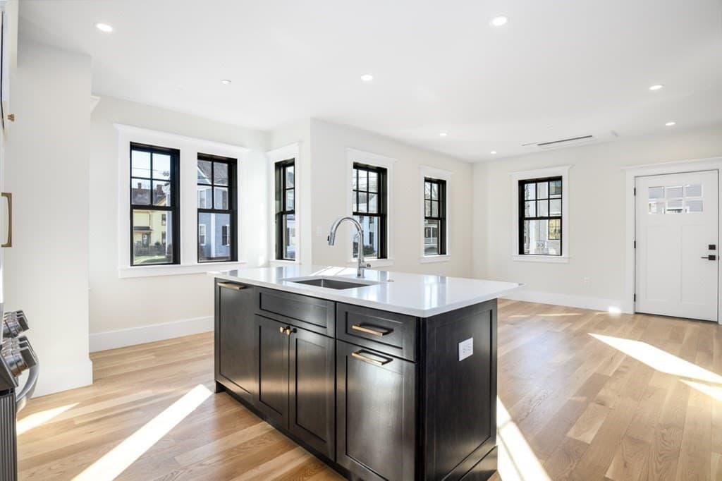 131 Prospect Street #B photo 2