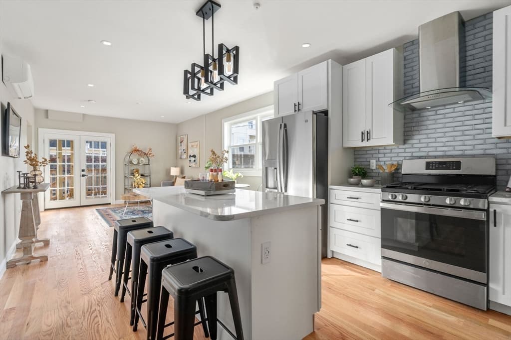 7 Bellingham Ave #3