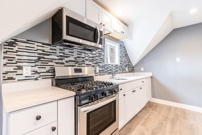 14 Stanley Ave #2