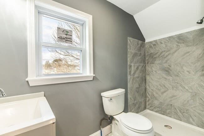 14 Stanley Ave #2 photo 5