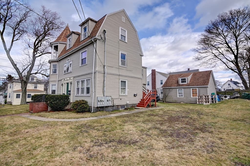 135-139 E Squantum St photo 3
