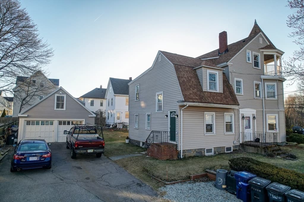 135-139 E Squantum St photo 4