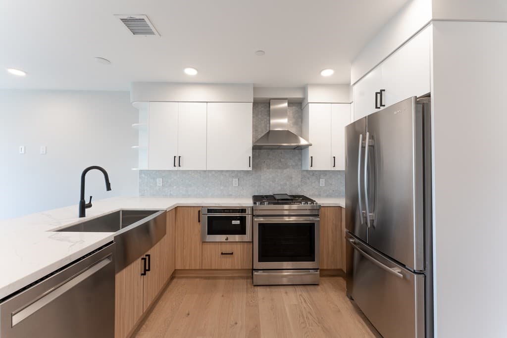 457 W Broadway #503 photo 2