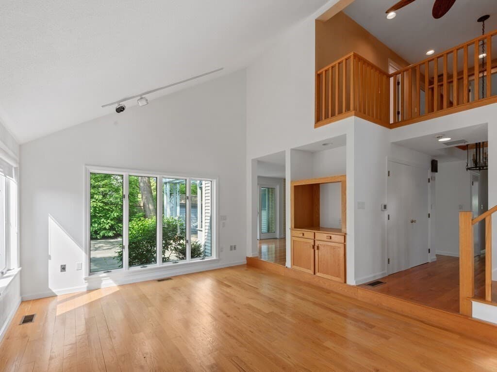 55 Sycamore Dr