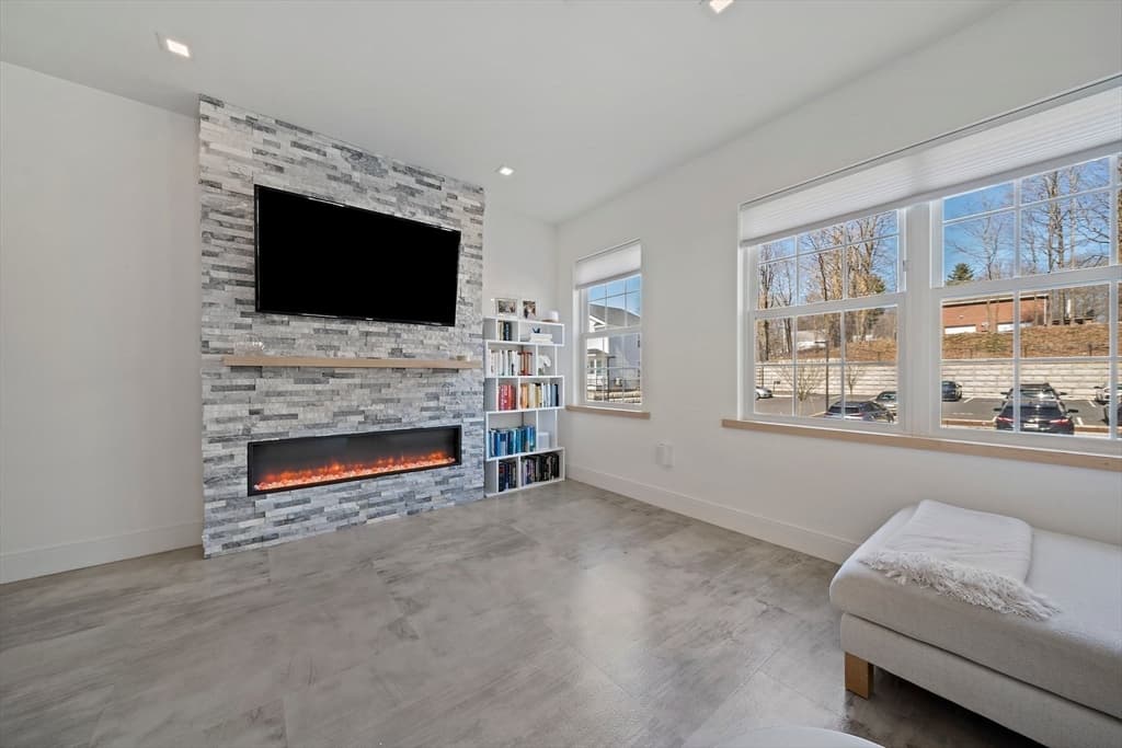 2239 Washington St #208 photo 5