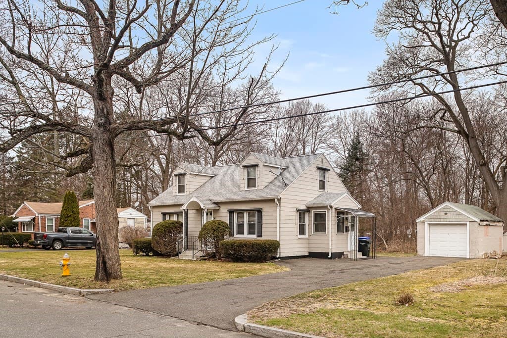 36 Calvin St