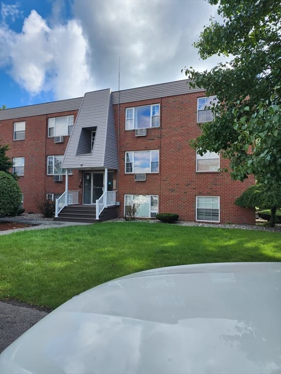 99 Cluff Crossing #212