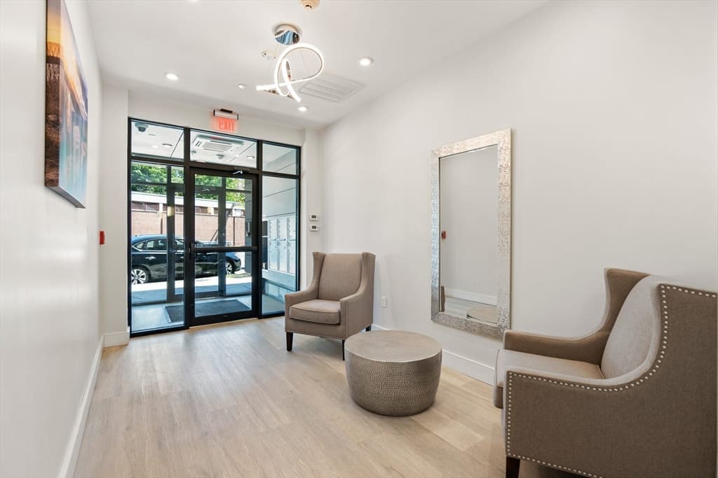 2491 Washington Street #2C photo 2