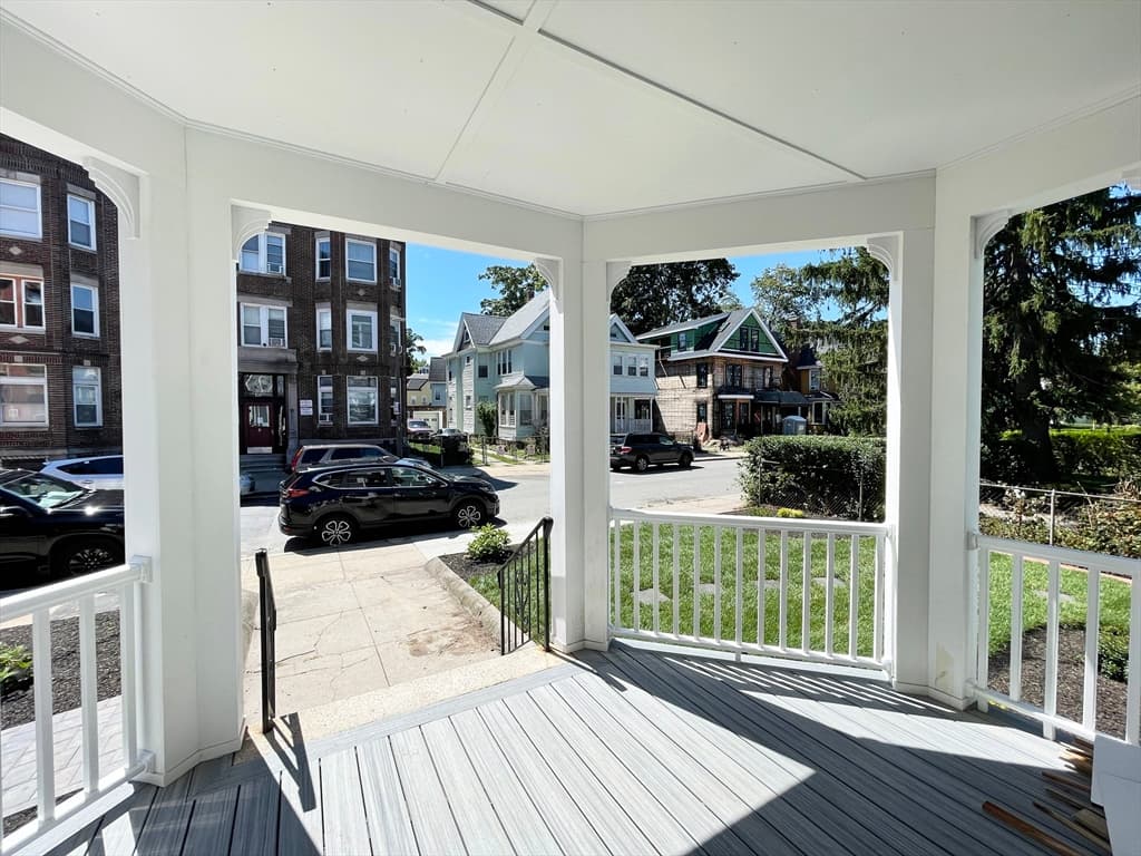 7 Waumbeck Str-Bldg photo 3
