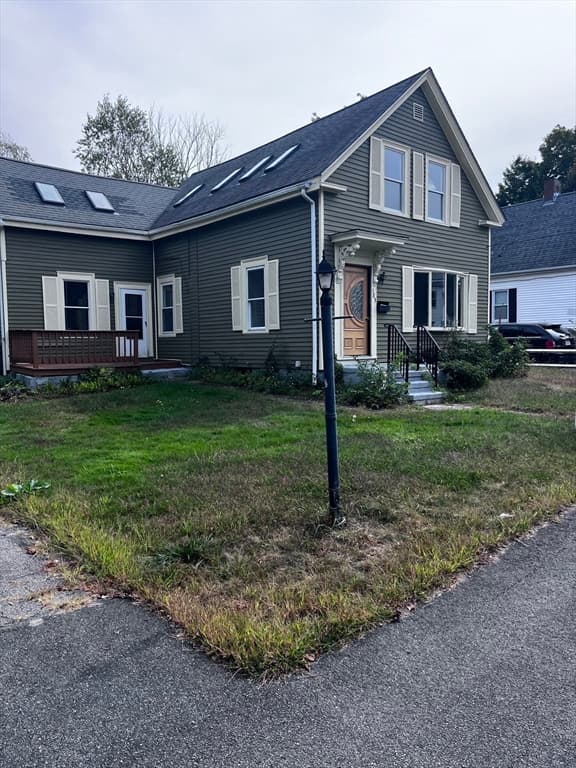 483 Union St photo 3