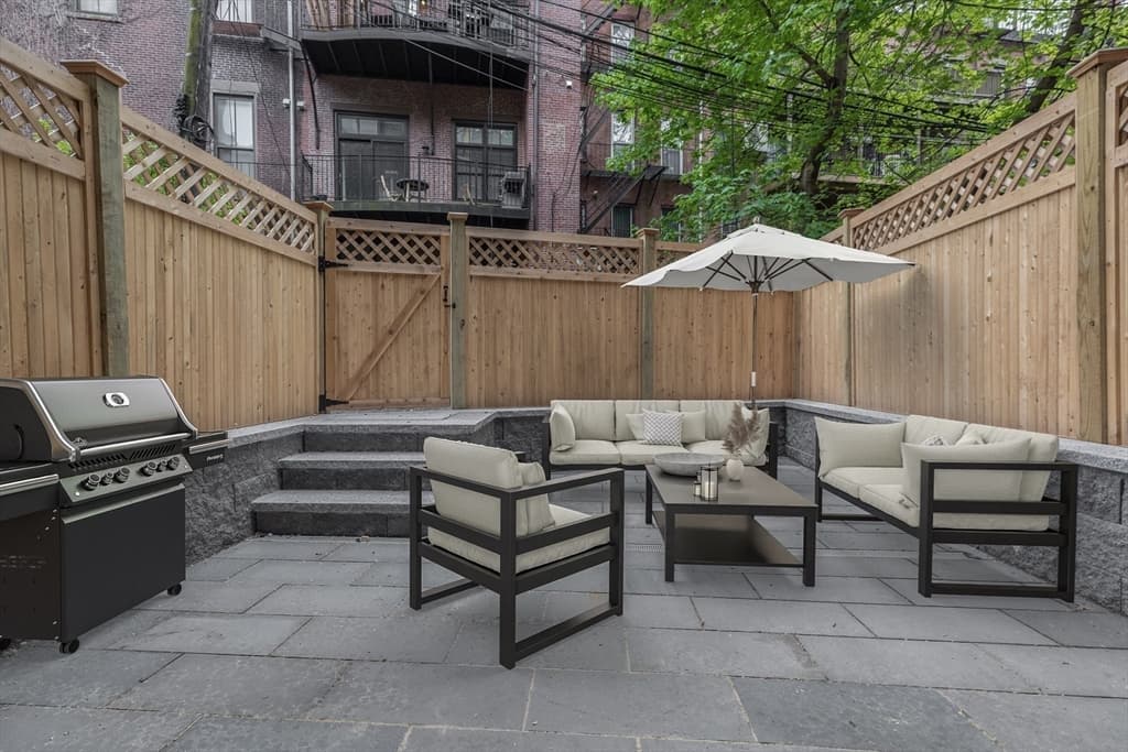 46 Montgomery Street photo 2