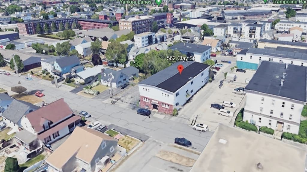 562 Clay Street photo 2