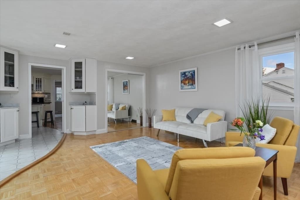 55 Stanford Drive photo 3