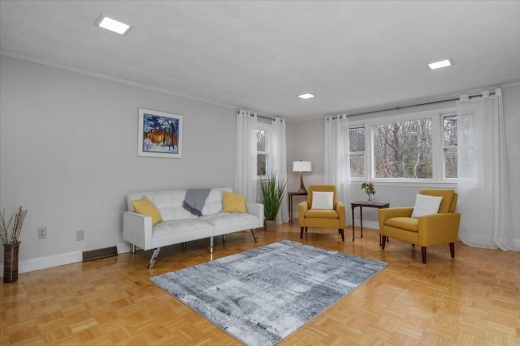 55 Stanford Drive photo 5