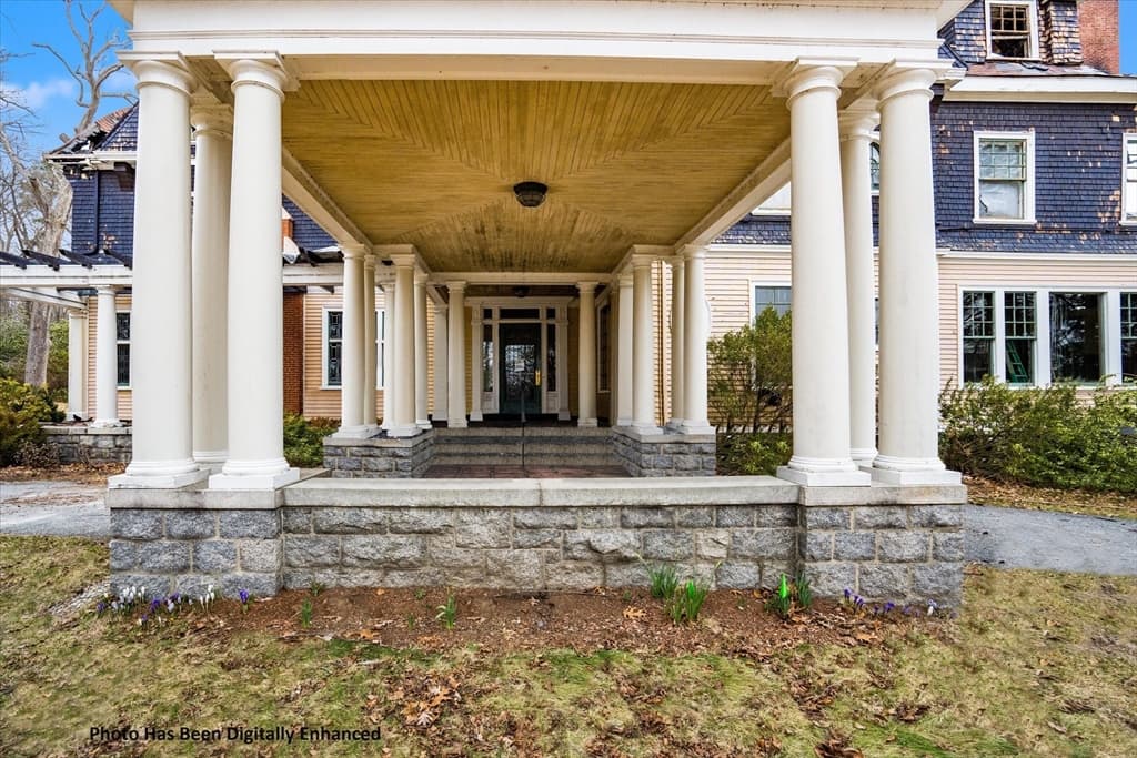120 Hill St photo 5