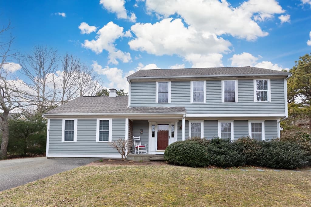 16 Quashnet Woods Dr photo 2