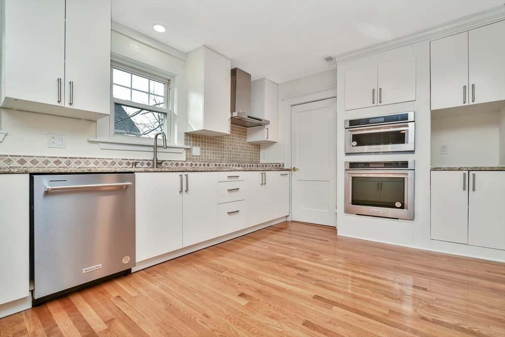 18 Waverley Street #18 photo 2