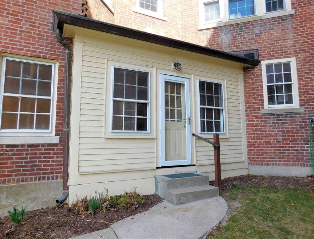 86 Buckingham St #4 photo 3