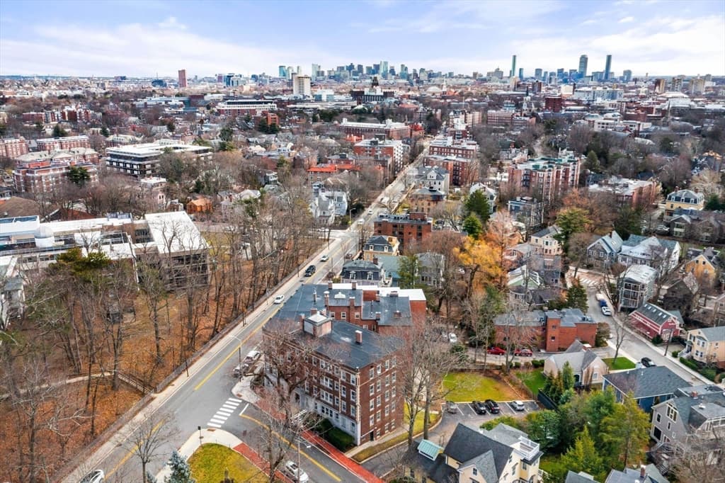 86 Buckingham St #4