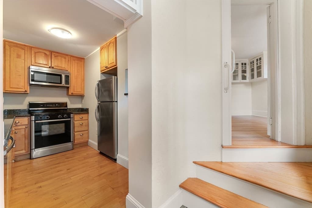 86 Buckingham St #4 photo 4