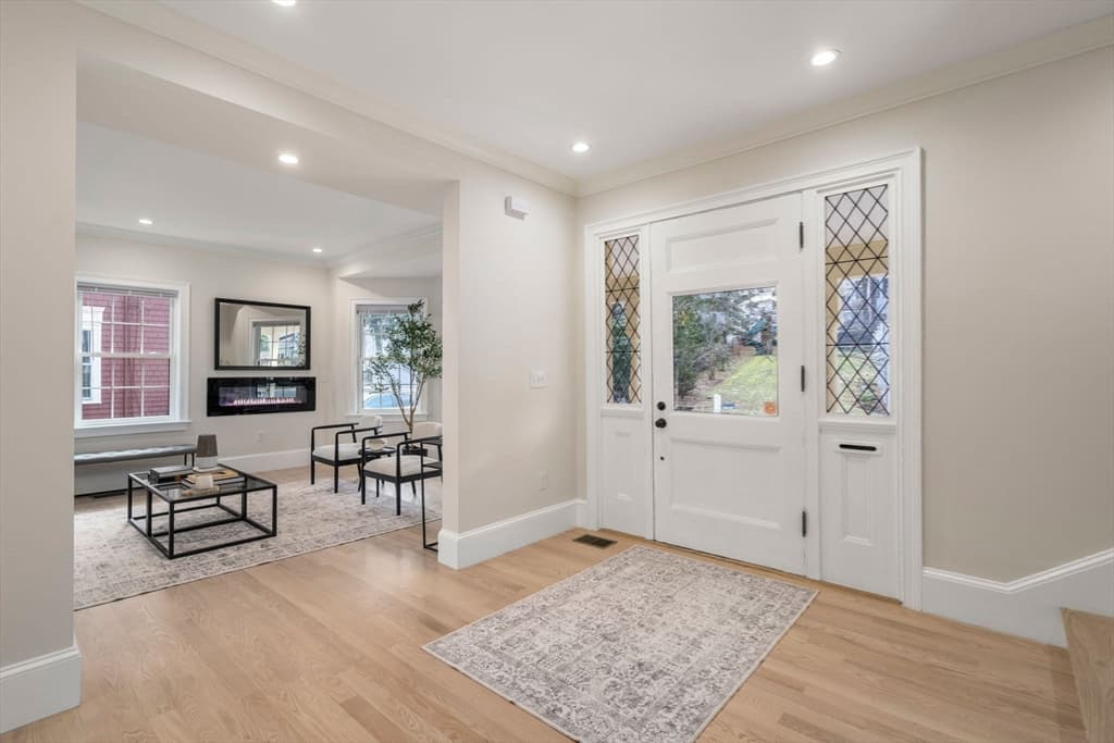 29 Hunter St. photo 5