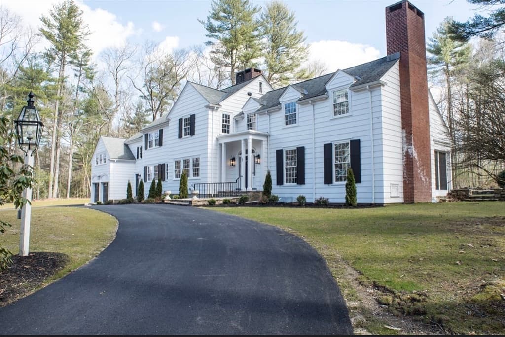 308 Hill St photo 2