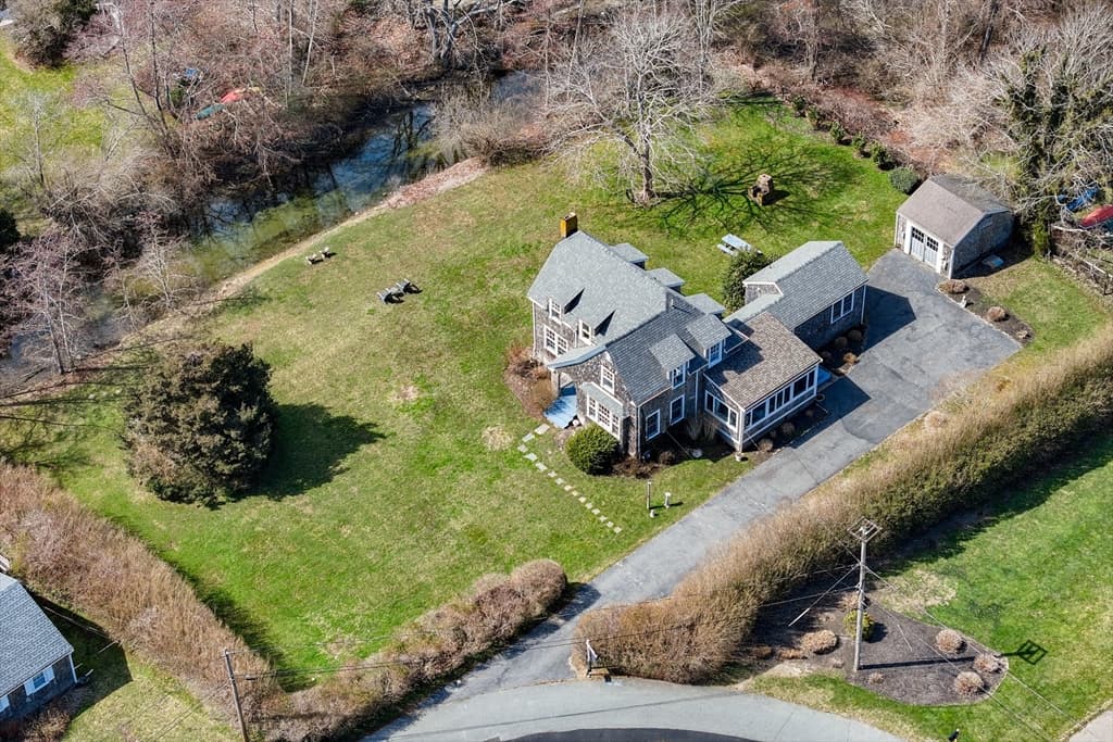 66 Fresh River Lane photo 2