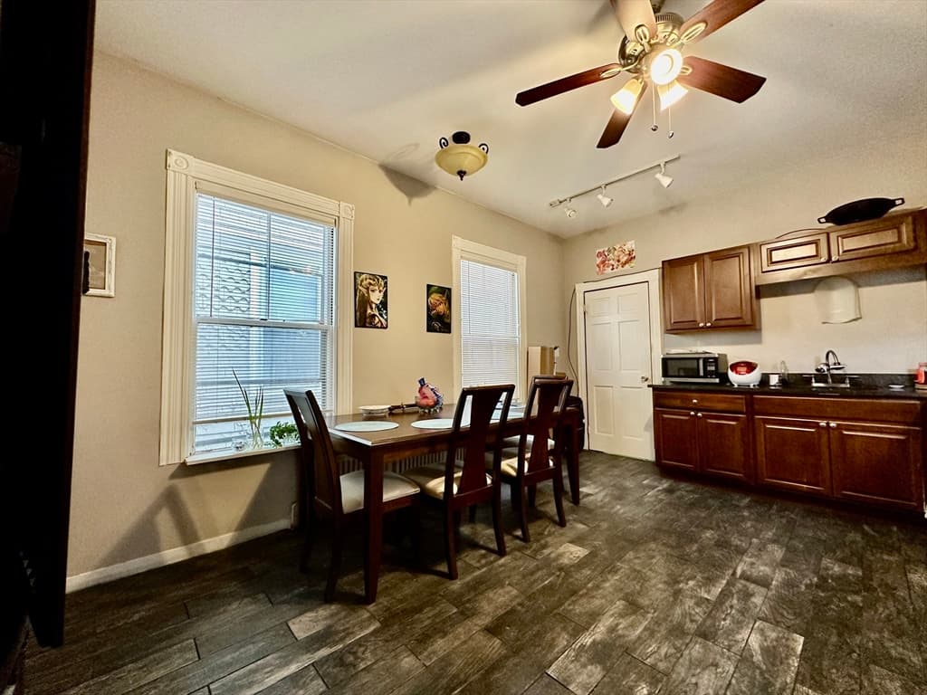 65 Gardner St #1 photo 3
