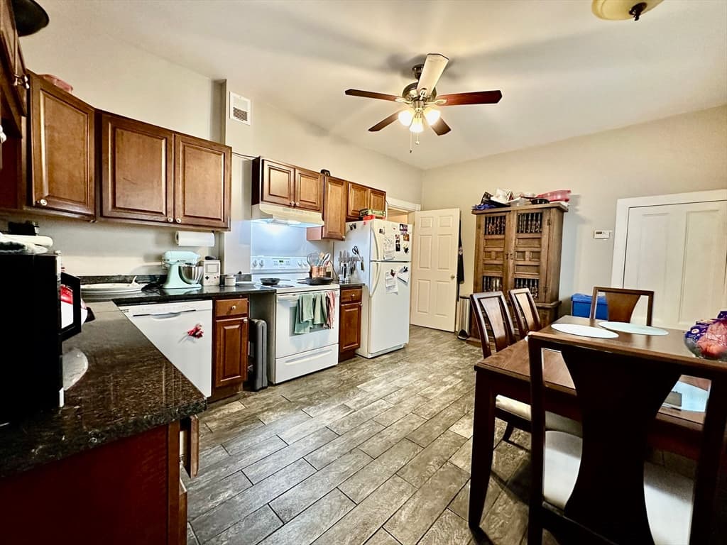 65 Gardner St #1