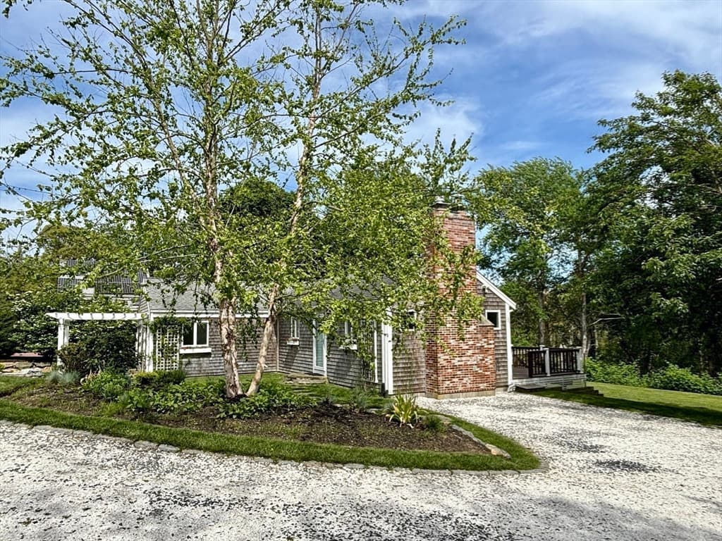 371 Cedar Street photo 2
