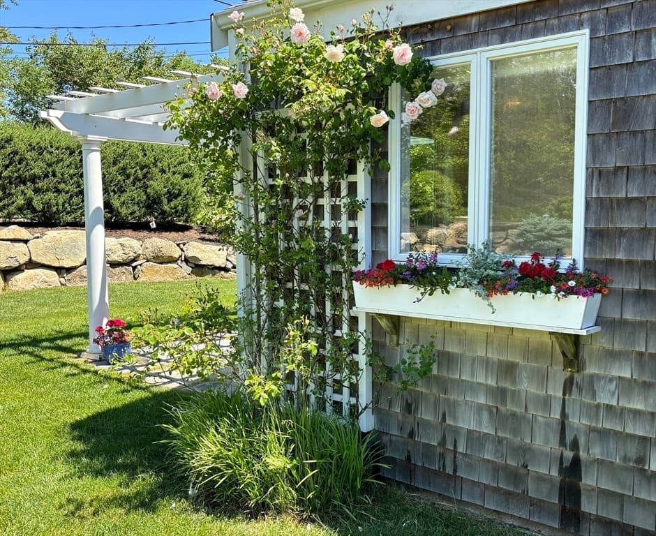 371 Cedar Street photo 5