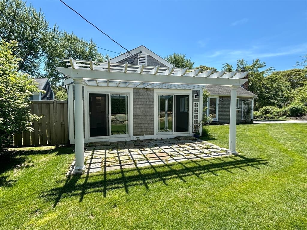371 Cedar Street photo 4
