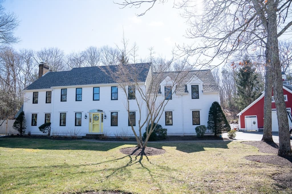 11 Old Farm Ln photo 2