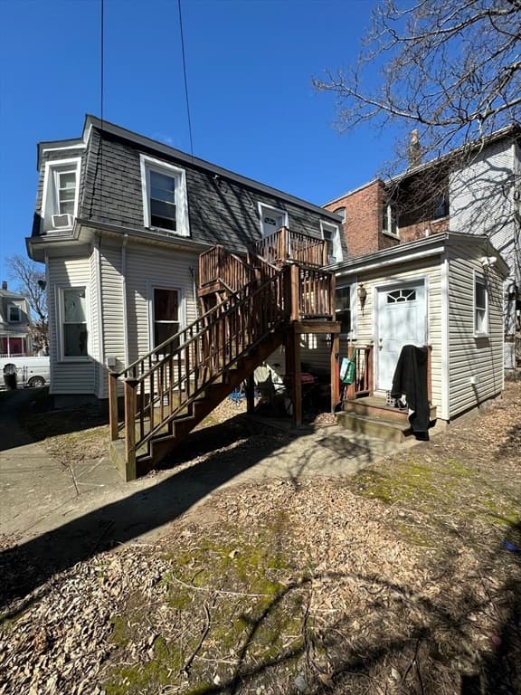 6 Weld Ave photo 3