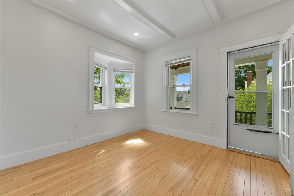 44-46 Pinkham Rd #2 photo 4