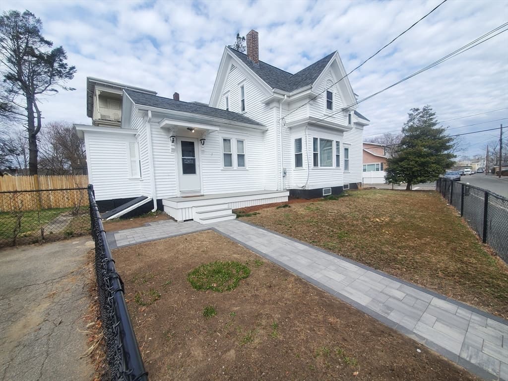 97 Laureston St