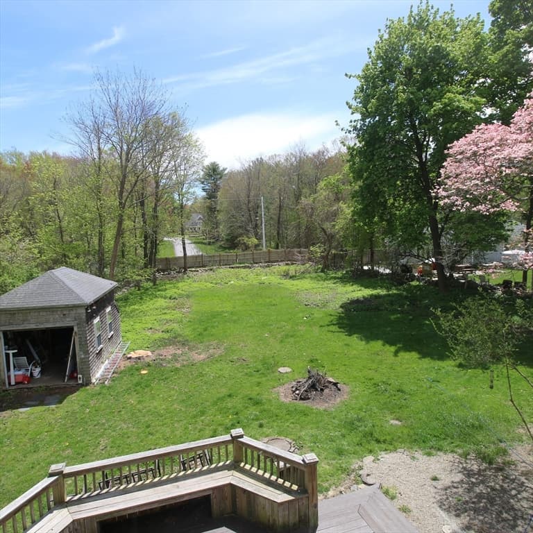 102 Beechwood Street photo 3