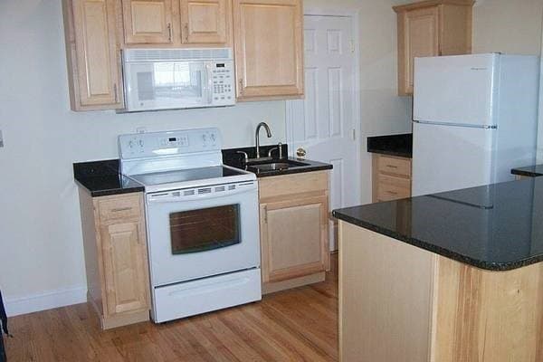 702 Massachusetts Avenue #3 photo 2