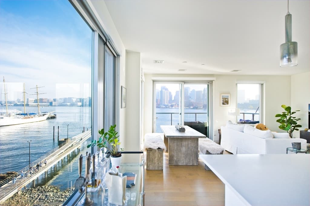 45 Lewis St #409