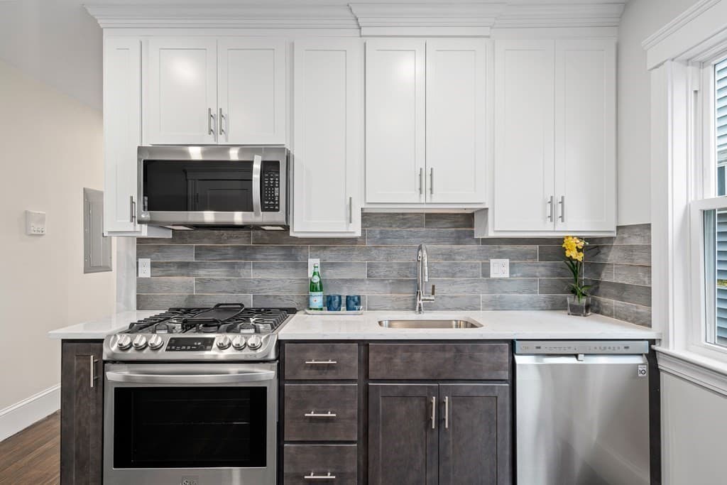 16 Hallam Street #2 photo 5