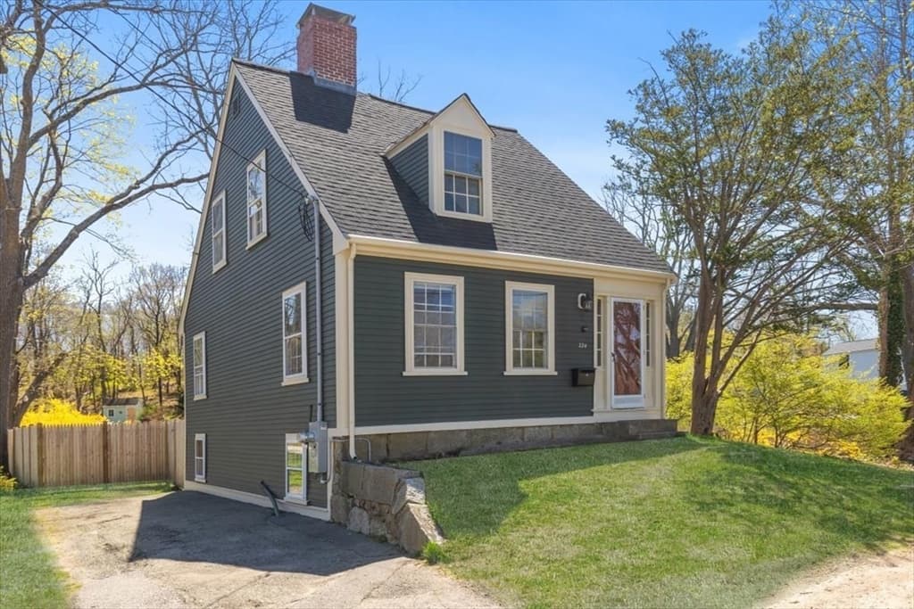 224 South St #224