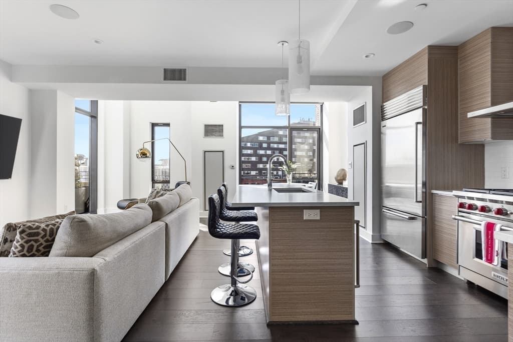 14 West Broadway #707 photo 3