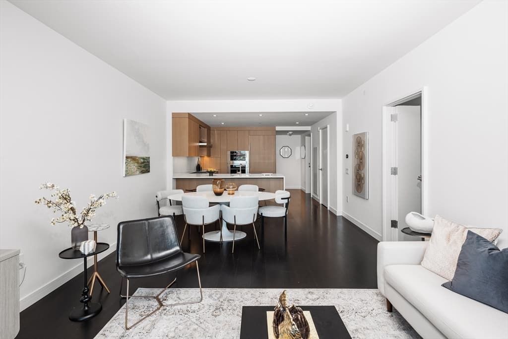 150 Seaport Blvd #10C photo 4