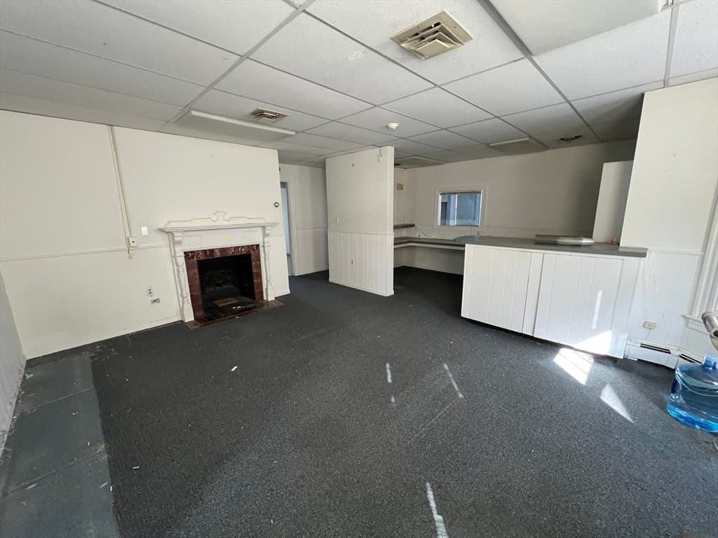 802 Main St - First Floor Walk-In #1 photo 2