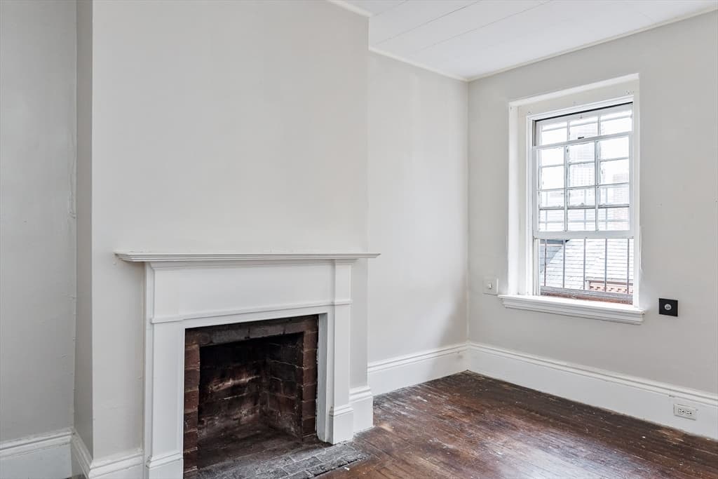 49 South Russell St #4