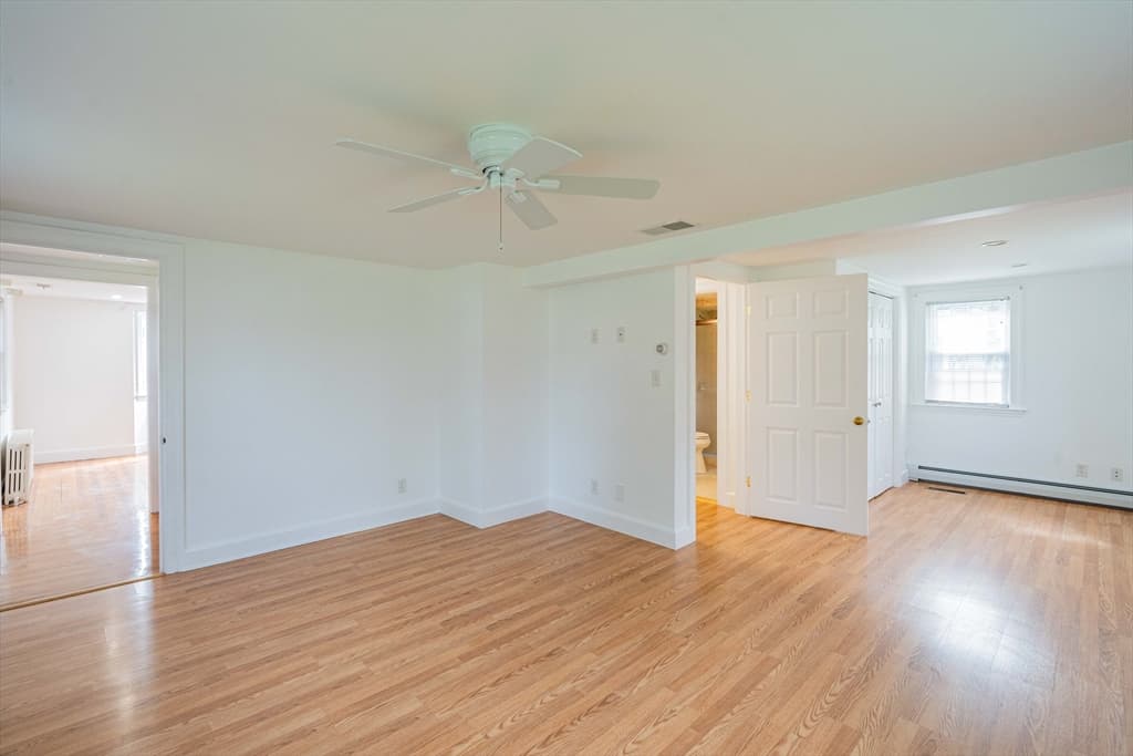 318 Lincoln Street photo 5
