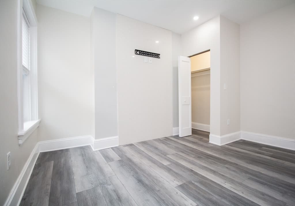 18 Walnut St #5 photo 2