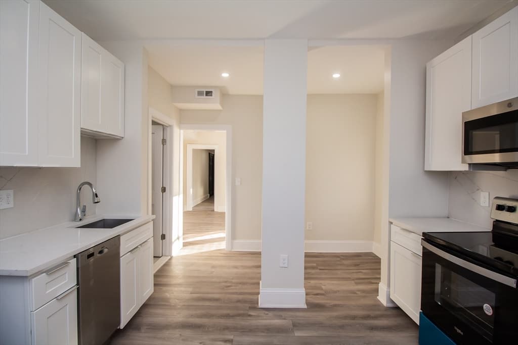 18 Walnut St #6